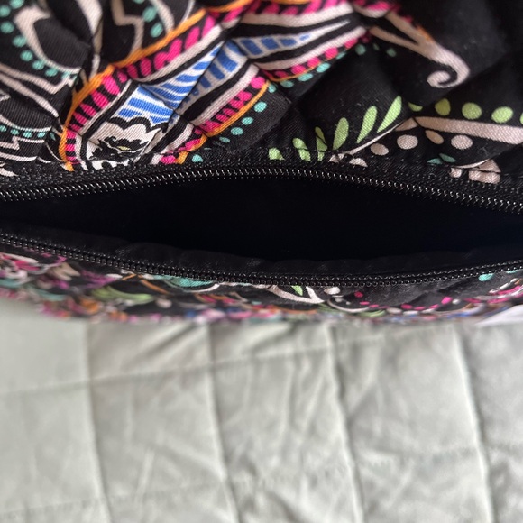 NWT Vera Bradley Mailbag Crossbody Purse Bandana Swirl Retired Design - Picture 7 of 9